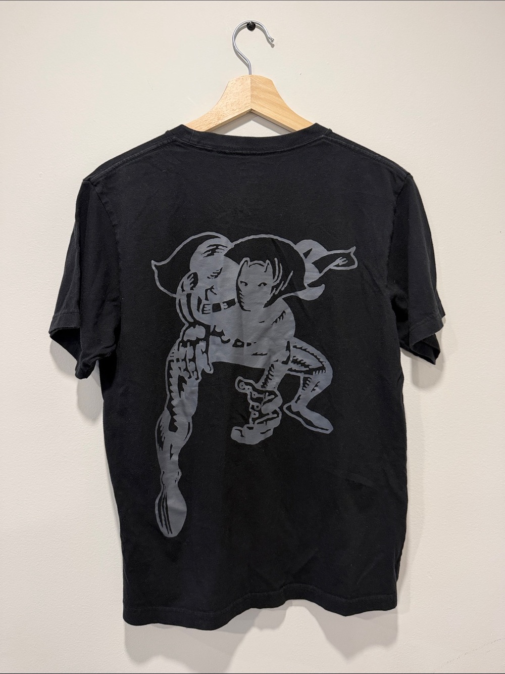 UNIQLO Men’s Black Panther T-Shirt - Picture 2 of 4
